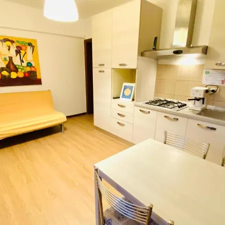 Bilocale Apartamento *